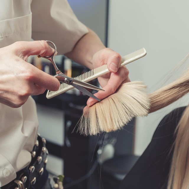 Encuentra tu look ideal en nuestro salón de belleza en Ferrol